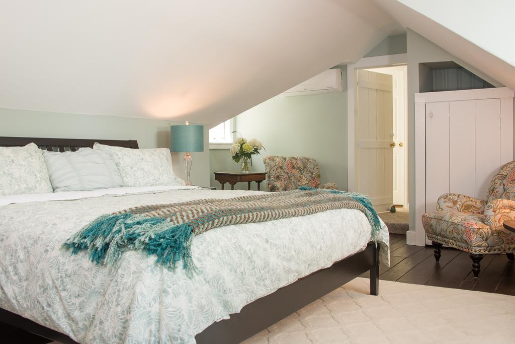 The Parsonage Bed and Breakfast East Orleans Δωμάτιο φωτογραφία